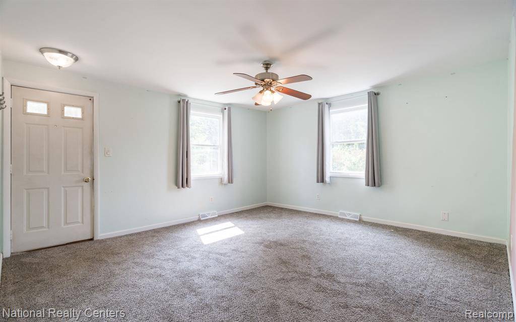 Dearborn Heights, MI 48125 2719,4012 Campbell Street