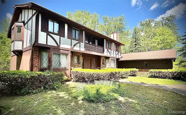 Bloomfield Hills, MI 48302 0906,1250 Club Drive