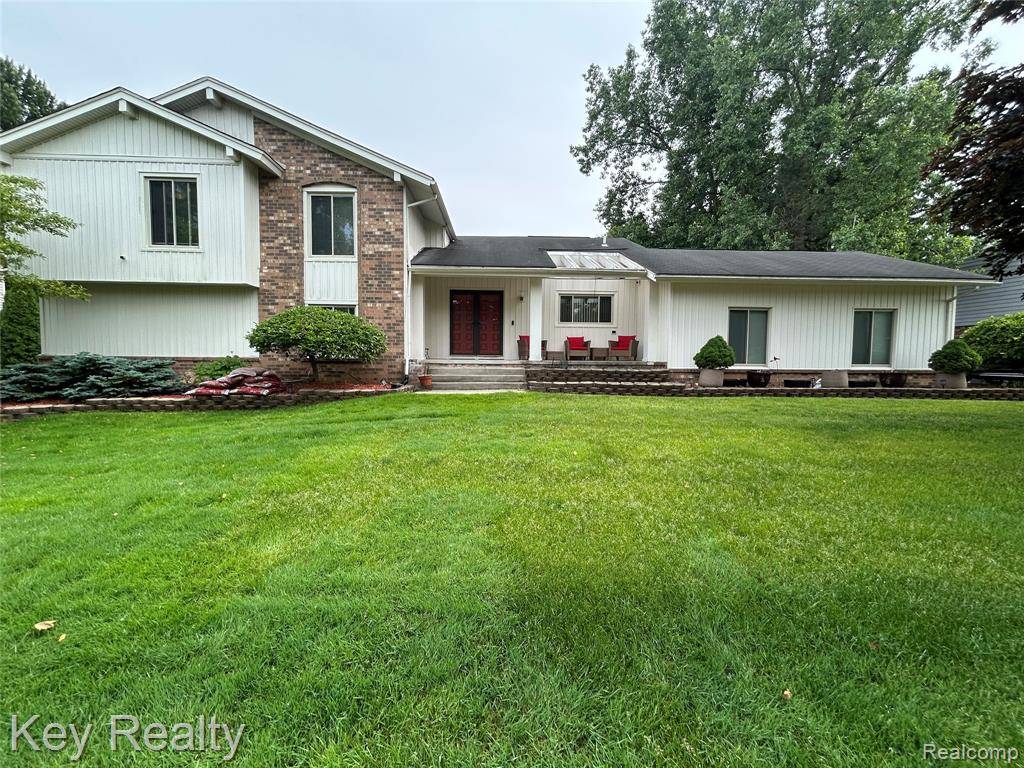 34423 Lakehurst Drive, Farmington, MI 48331 2776