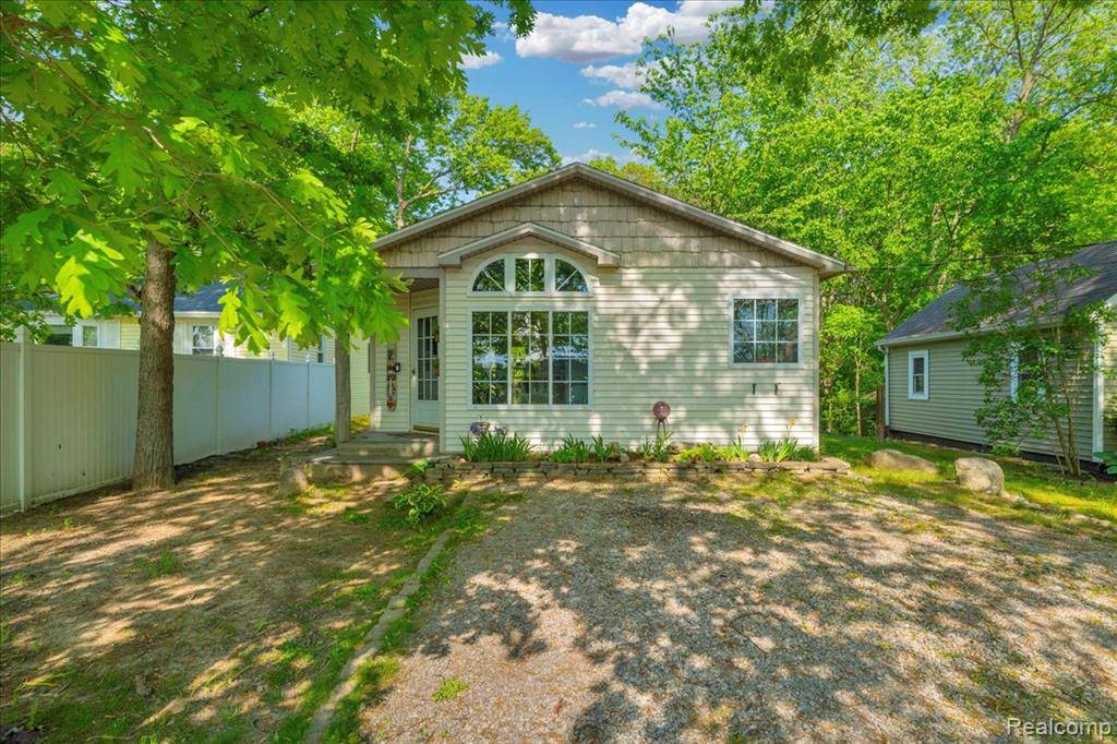 2102 MILES Road, Lapeer, MI 48446 8080