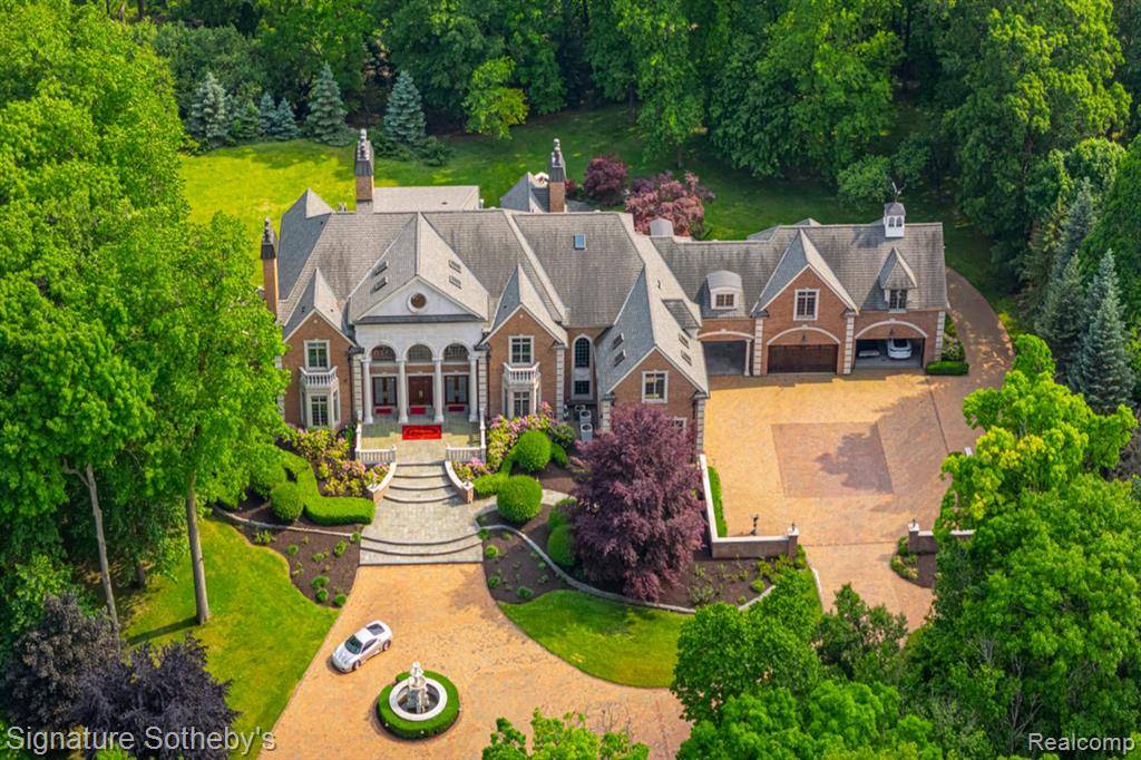 Northville, MI 48167 1463,590 DUBUAR Street