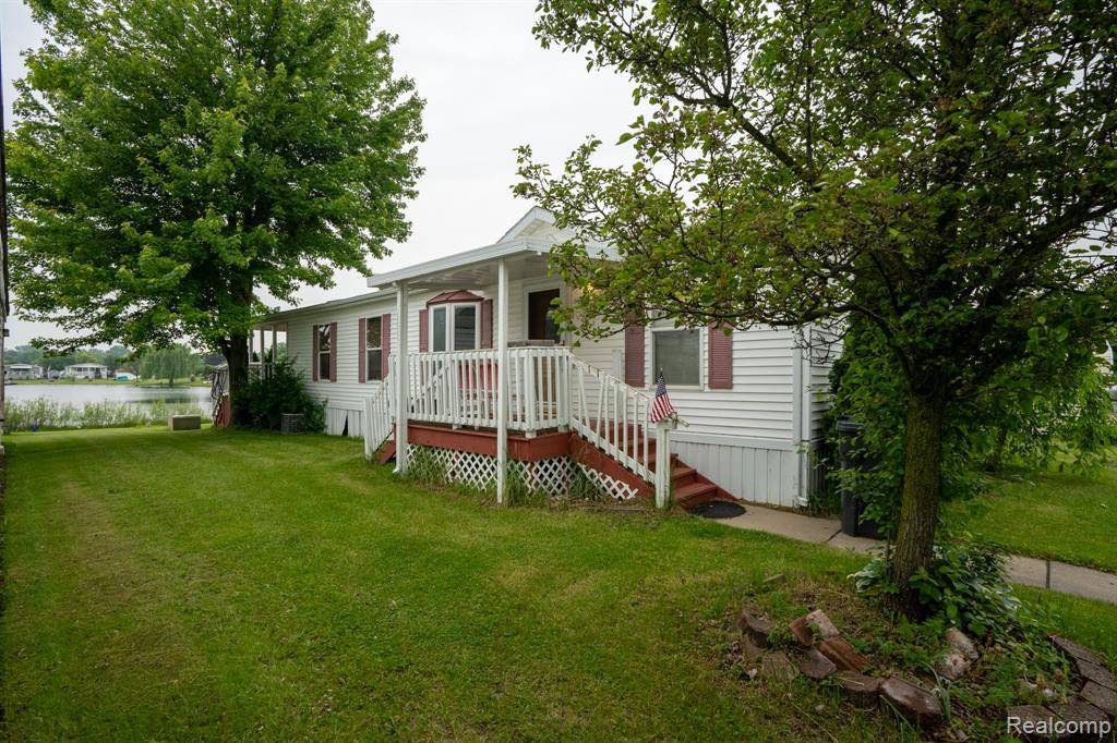 Shelby Twp, MI 48317 2735,48593 Lakeview