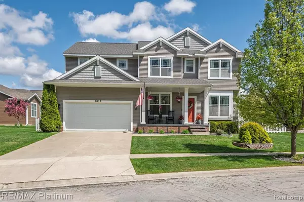 Howell, MI 48855 6811,1813 GARFIELD Street