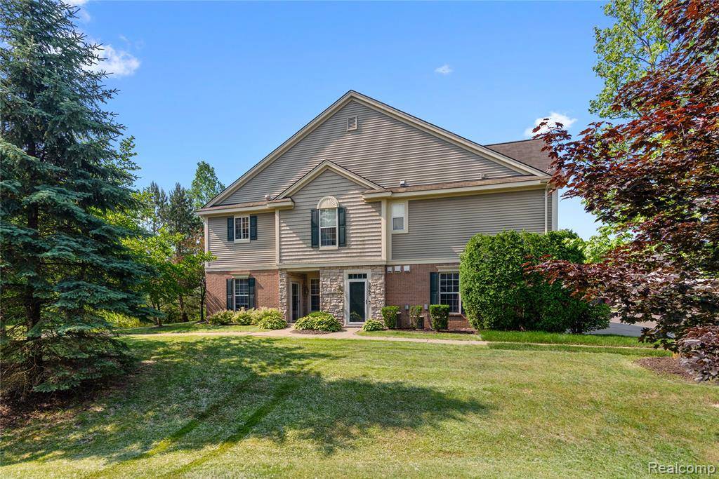 2065 Pinecroft Drive, Canton, MI 48188 2246