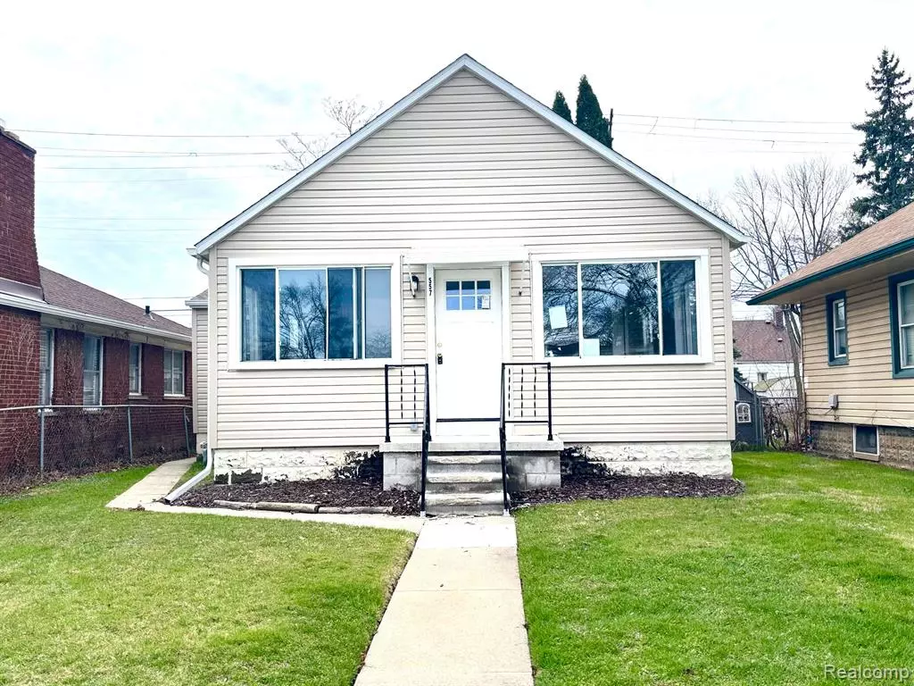 Lincoln Park, MI 48146 2825,557 WHITE Avenue