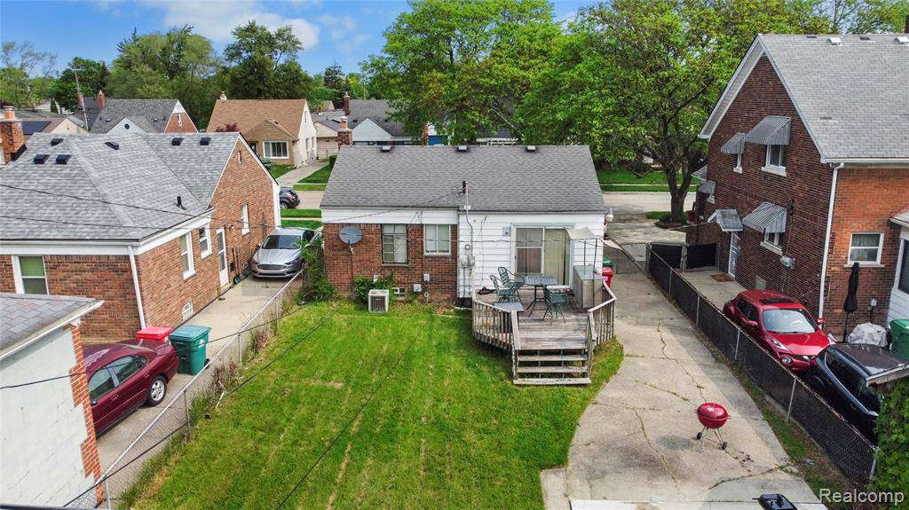 Eastpointe, MI 48021,16752 Stricker ave