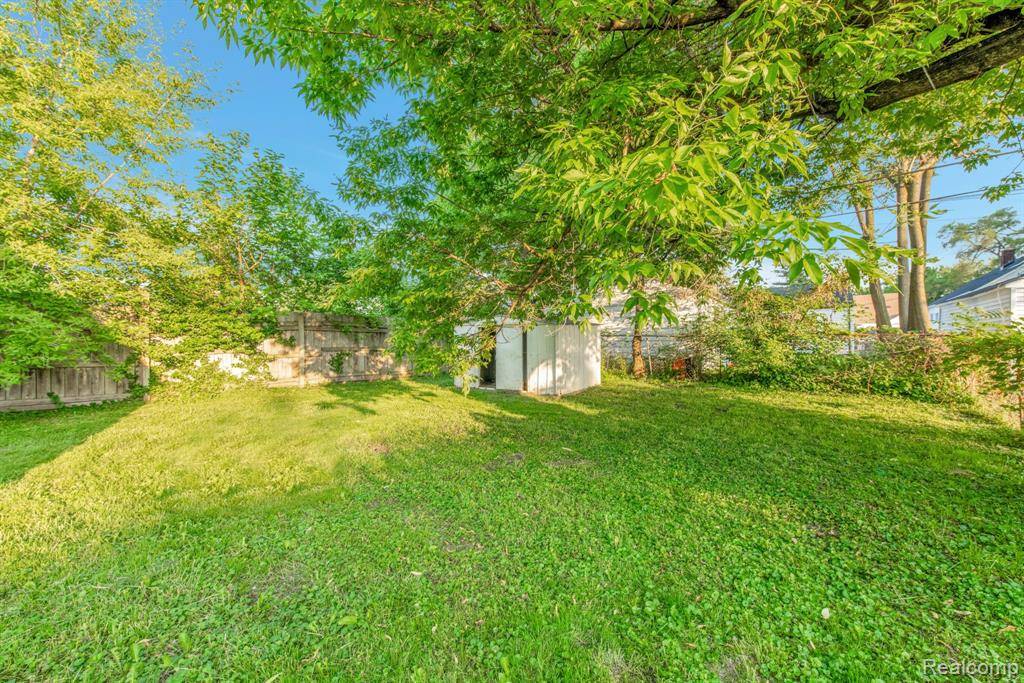 Warren, MI 48089 5309,8720 Ford Avenue
