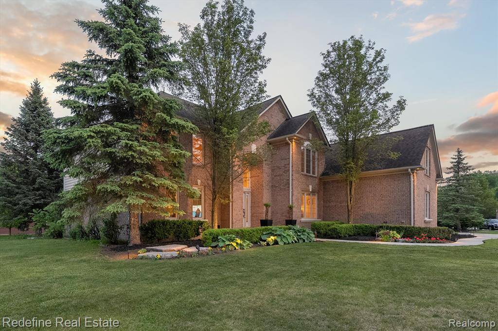 Washington, MI 48094 1737,61096 Winterberry Drive