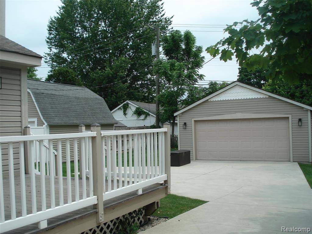 Rochester, MI 48307 1848,416 Taylor Avenue