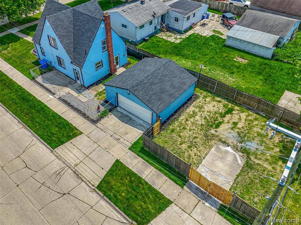 8329 Lenore Street, Dearborn Heights, MI 48127 4507