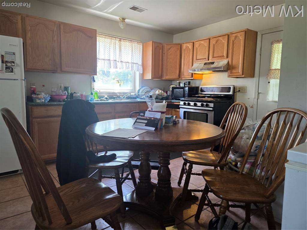 Inkster, MI 48141 1556,29827 OAKWOOD Street
