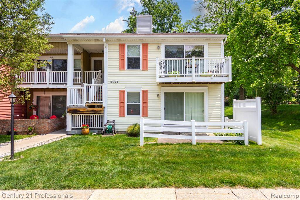 2024 Hamilton Road,  Okemos,  MI 48864 2158