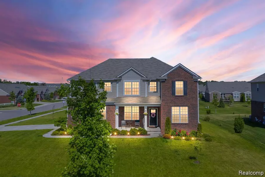 2017 Gunnison Street, Lake Orion, MI 48360 1249