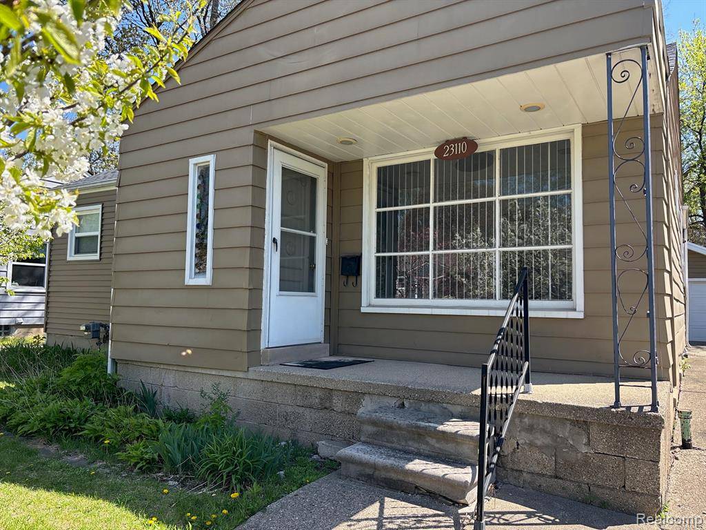23110 Ithaca Street, Oak Park, MI 48237 2213