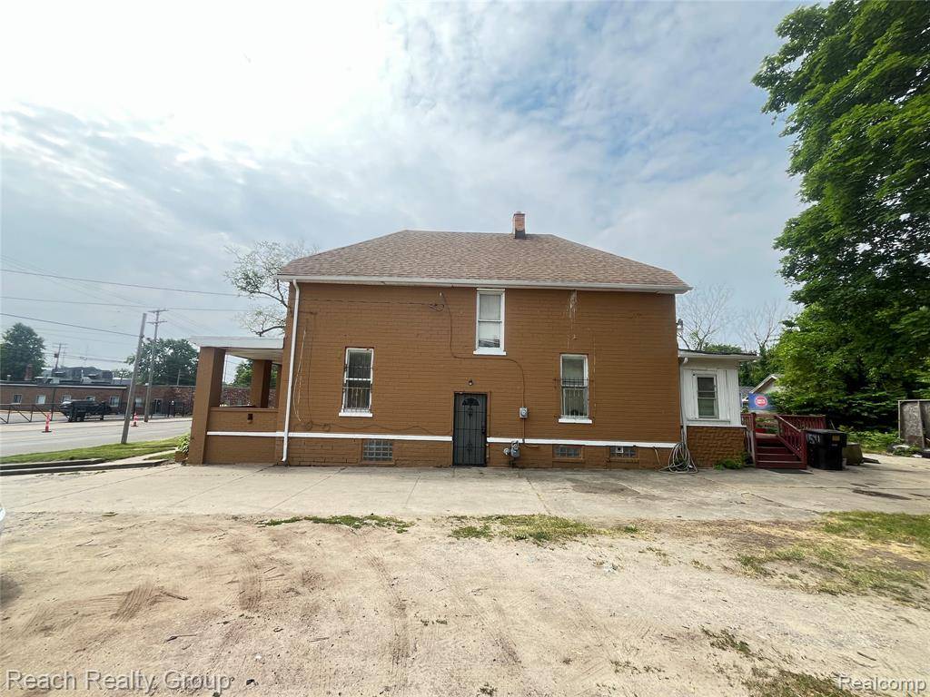 Detroit, MI 48219 2335,17541 Lahser Road