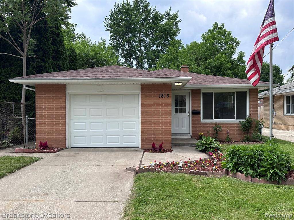 1813 Oxford Street, Saginaw, MI 48602 3990