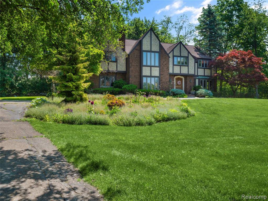 28960 Millbrook Road, Farmington Hills, MI 48334 3118