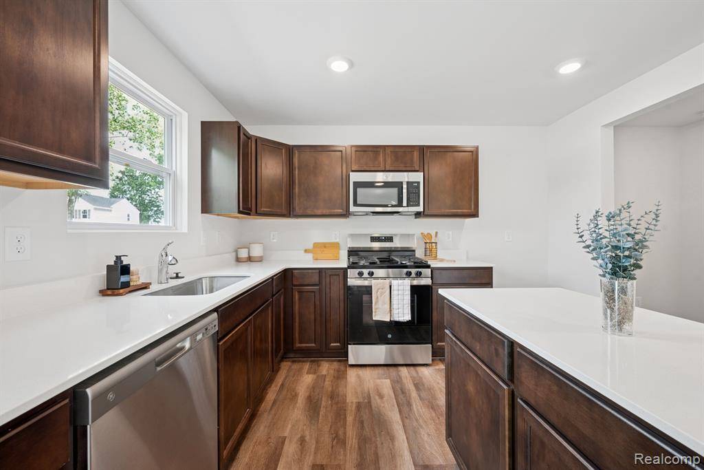 Grand Blanc, MI 48439,4311 Oak Street