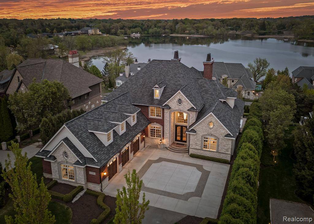 2750 Turtle Bluff Drive, Bloomfield Hills, MI 48302 0769