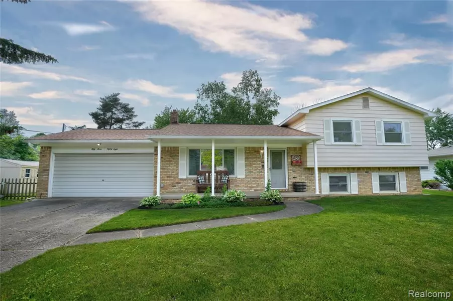 5388 N Georgetown Road, Grand Blanc, MI 48439 8773