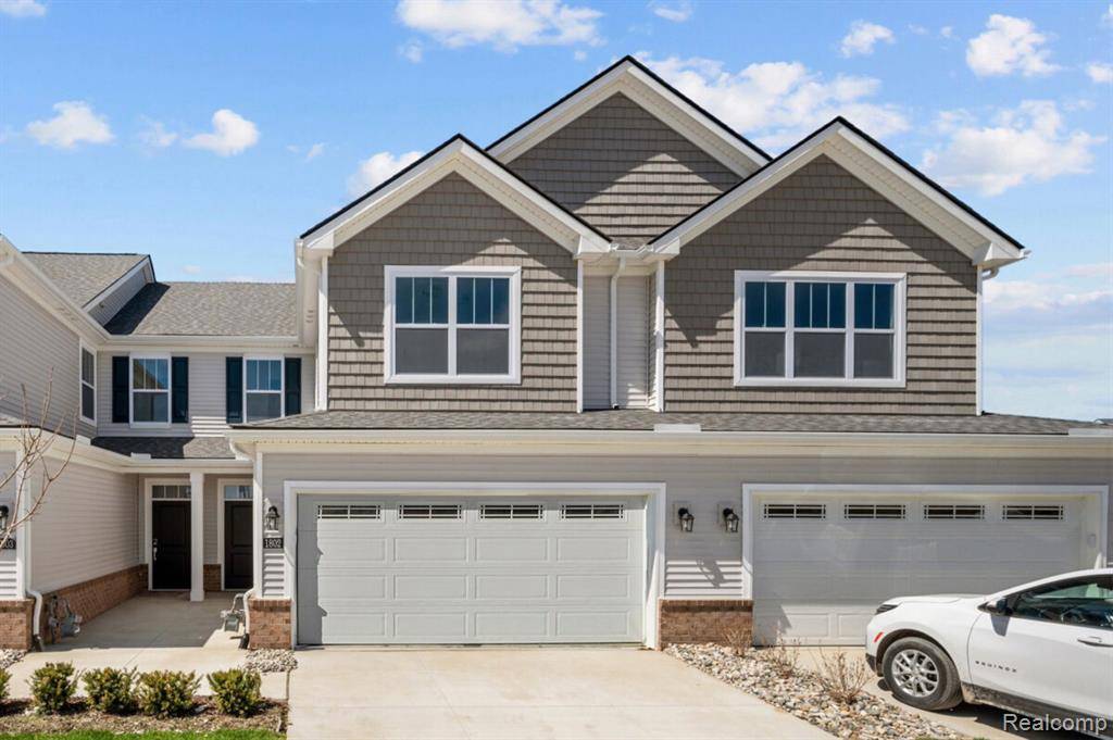 Saline, MI 48176 1809,1802 SALT SPRINGS Drive
