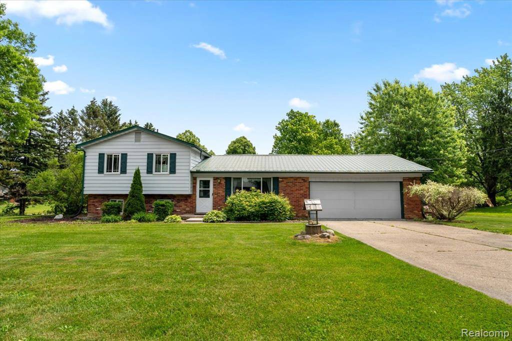 10442 Lafollette Drive, Brighton, MI 48114 7642