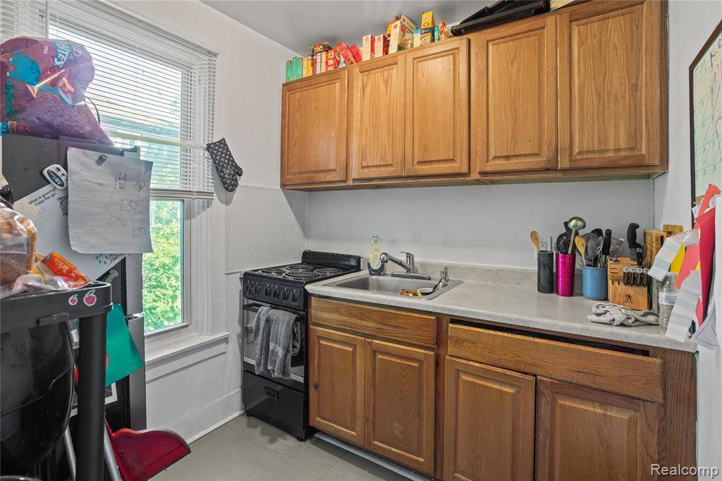 1012 8th Street, Port Huron, MI 48060 5307