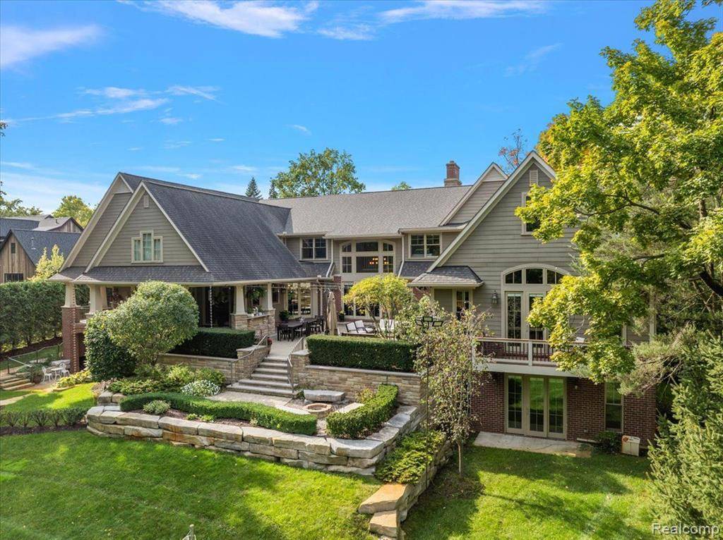 1330 Oxford Road, Bloomfield Hills, MI 48304 3952