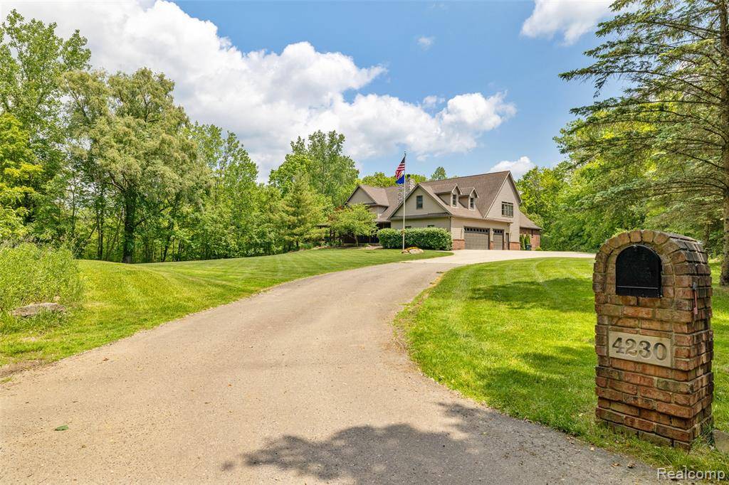 Lake Orion, MI 48360 1561,4230 Mill Lake Road