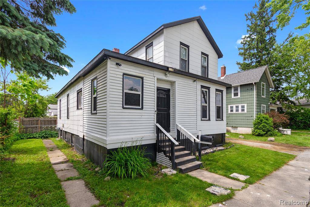 Saginaw, MI 48602 4547,807 N BOND Street