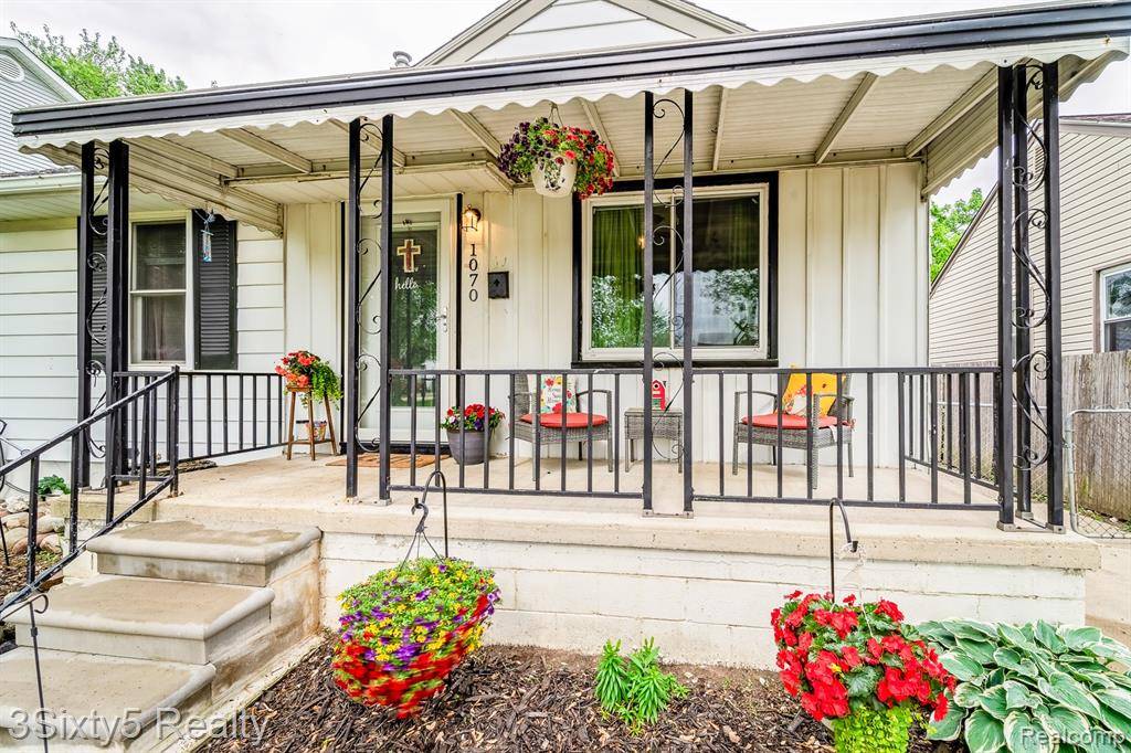 Wyandotte, MI 48192 2806,1070 Cora Street