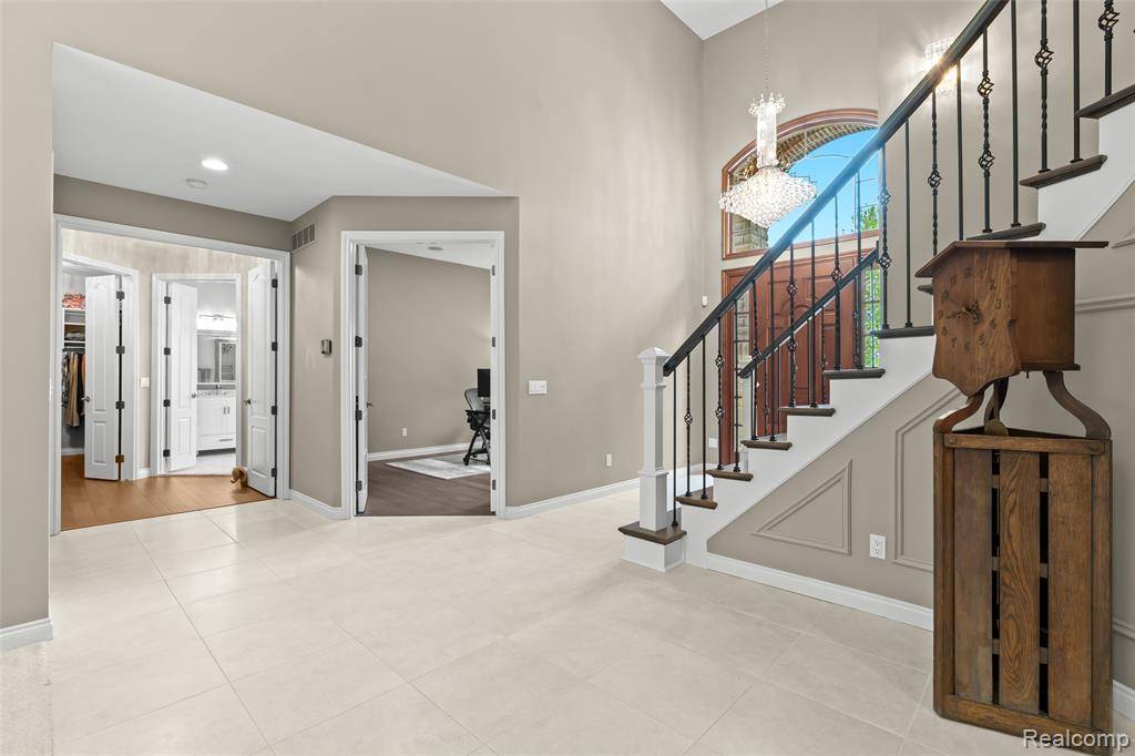 South Lyon, MI 48178 9822,9030 Hidden Court