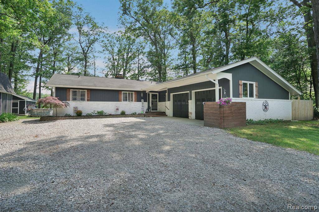 4179 Davison Road, Lapeer, MI 48446 2839