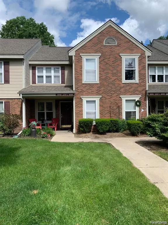 Rochester Hills, MI 48307 5616,1649 EMERSON Circle