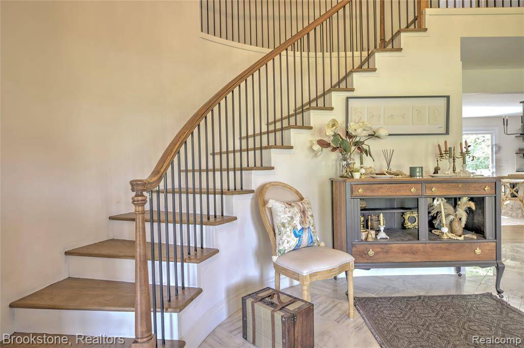Grand Blanc, MI 48439 9521,6044 Winged Foot Dr. Drive