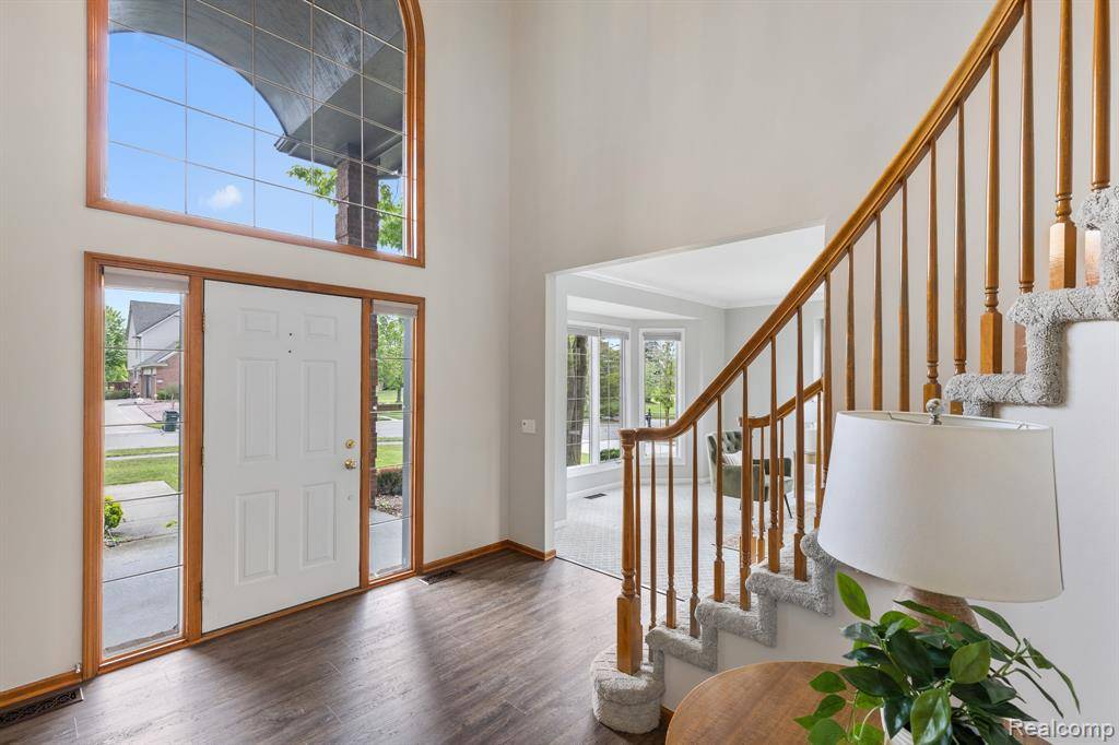 Canton, MI 48187 1290,49093 Poppleton Court