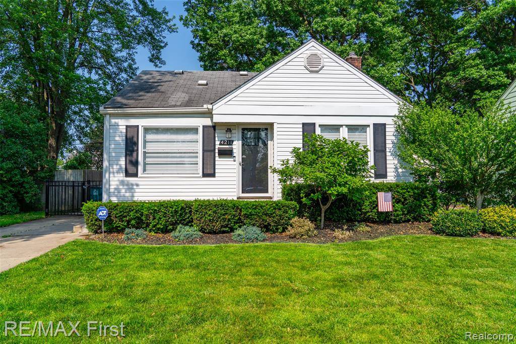 Berkley, MI 48072 3420,4211 Oakshire Avenue