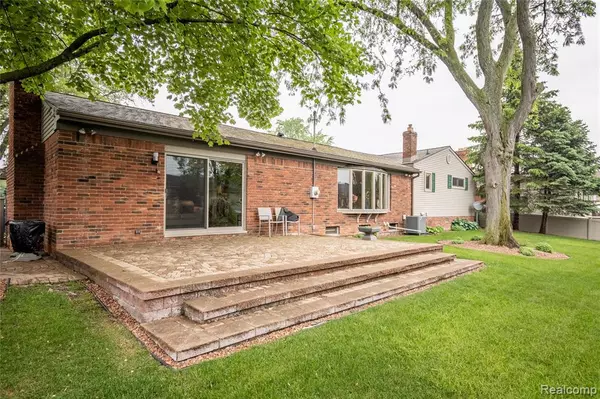 Grand Blanc, MI 48439 1532,12950 Via Catherina Drive