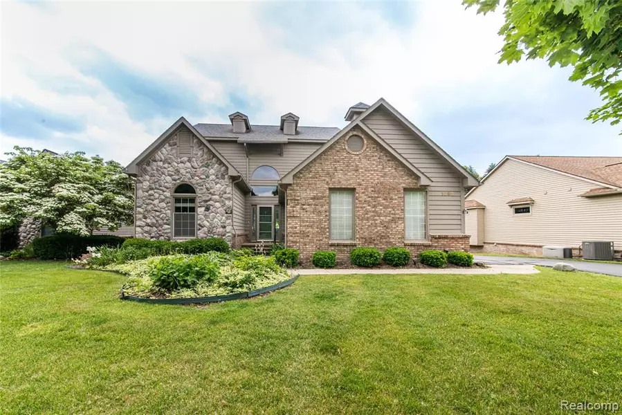 1093 Eagle Nest Drive, Milford, MI 48381 4502