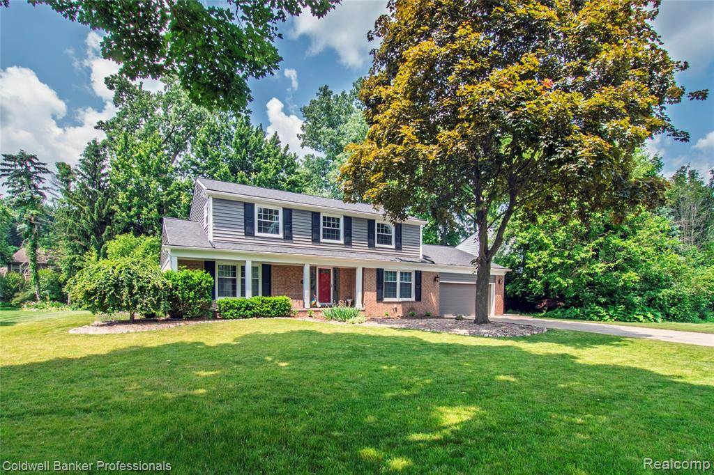 Farmington Hills, MI 48331 2715,29045 Oak Point Drive