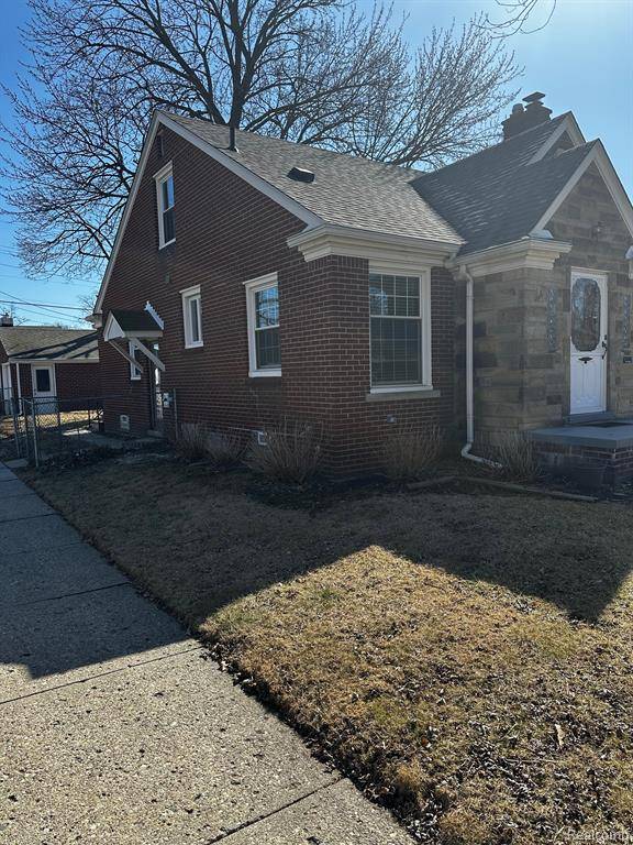 Dearborn, MI 48128 1787,950 N YORK Street