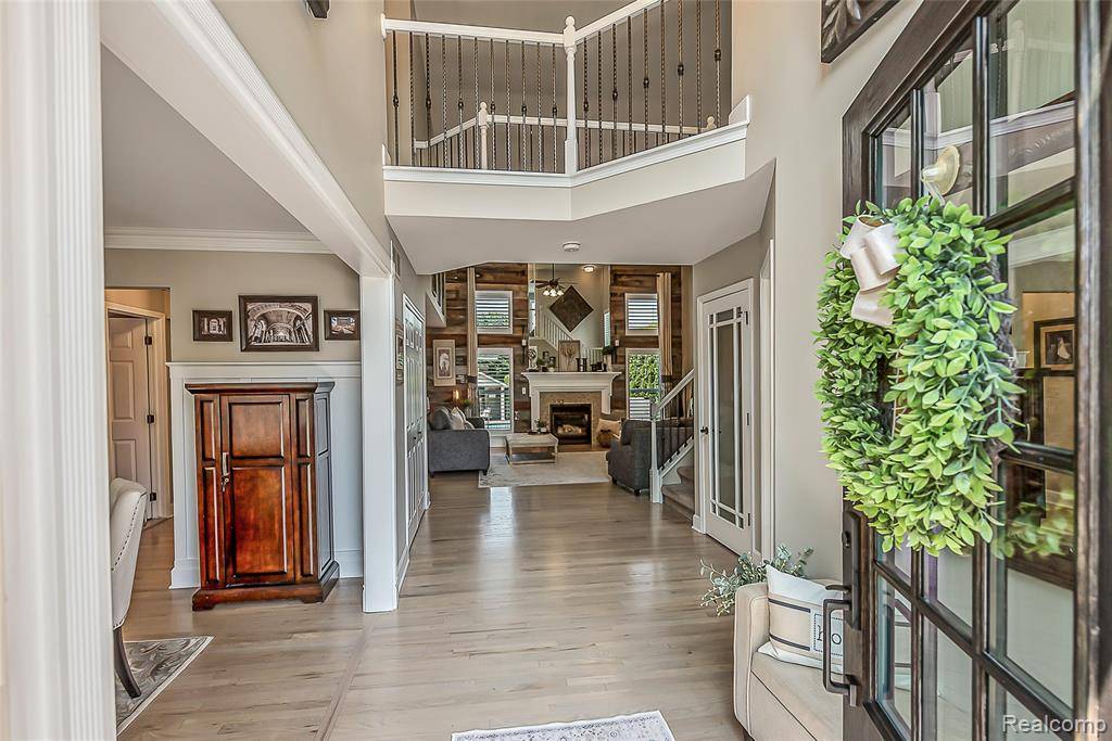 South Lyon, MI 48178 1561,25919 Carriage Lane