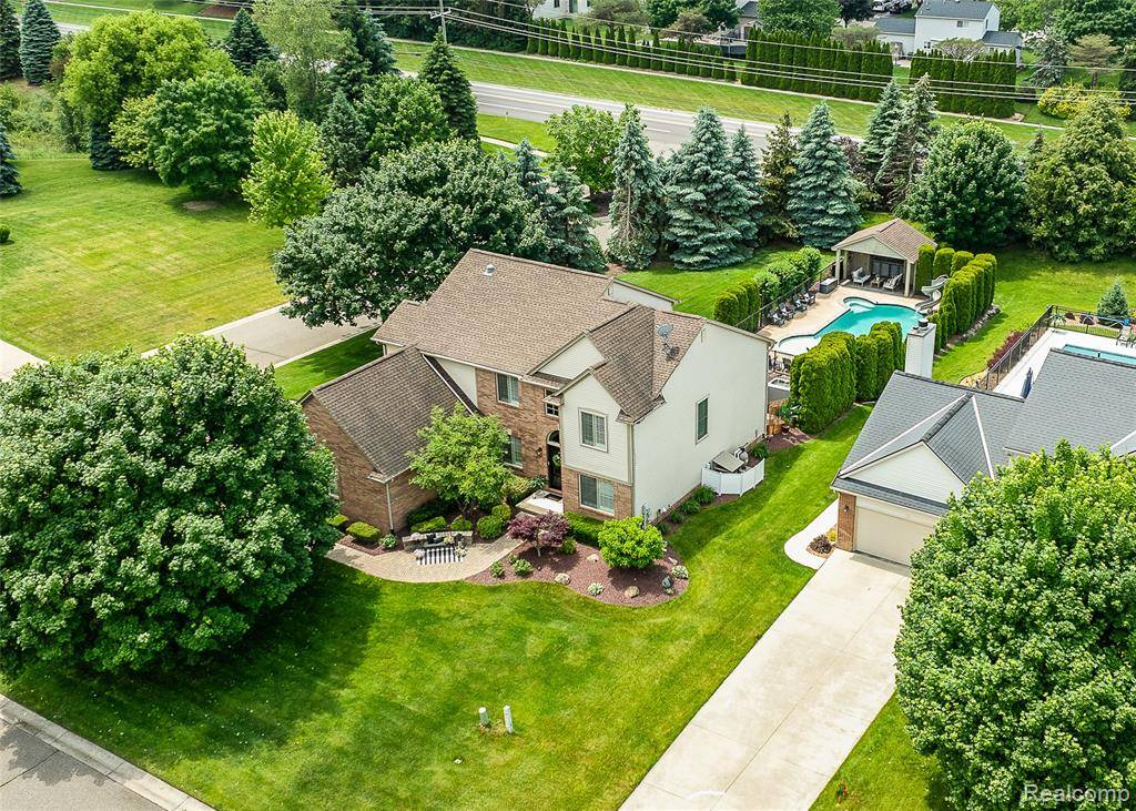 South Lyon, MI 48178 1561,25919 Carriage Lane