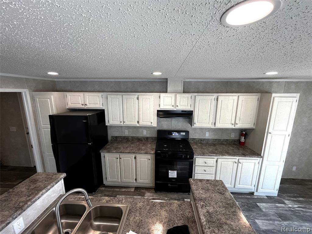 Bay City, MI 48706 9753,4819 Cardinal Drive