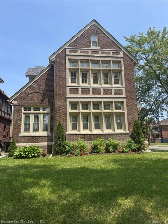 8604 La Salle Boulevard, Detroit, MI 48206 2450