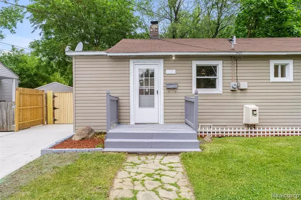 Westland, MI 48186,33420 BENTLEY Court