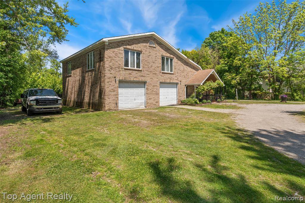 Troy, MI 48084 1513,1918 Muer Drive