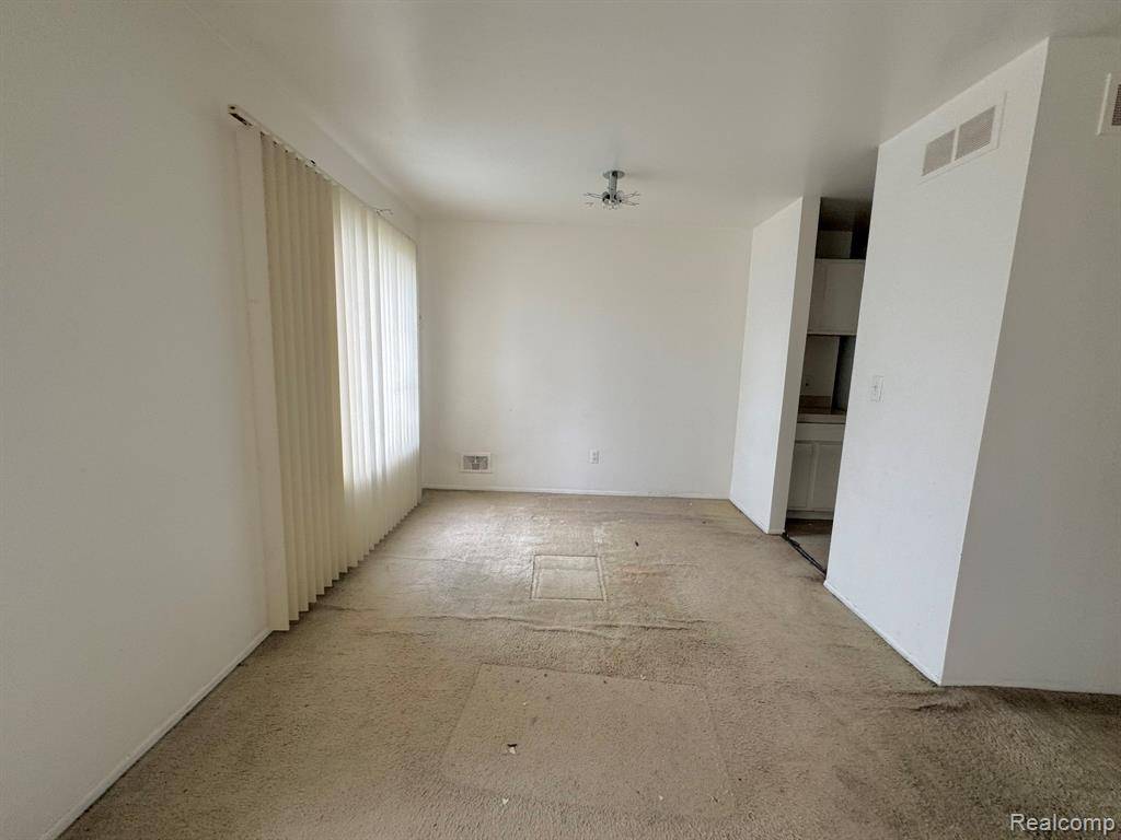 Commerce Twp, MI 48076 1305,30256 Southfield Road