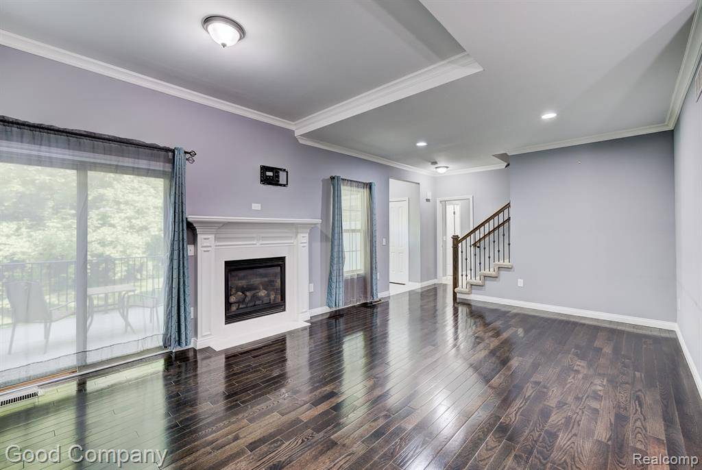 1724 Barrington Court, Lake Orion, MI 48360 1328