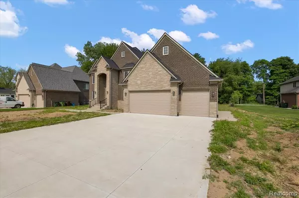 Utica, MI 48316,56350 Willow Creek Boulevard